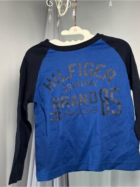 Tommy Hilfiger Blue & Black Raglan Long-Sleeve Tee